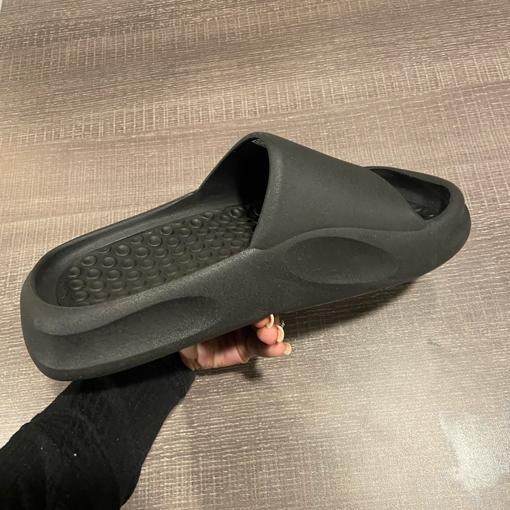 heron preston slides size 7 , black , never worn with box !